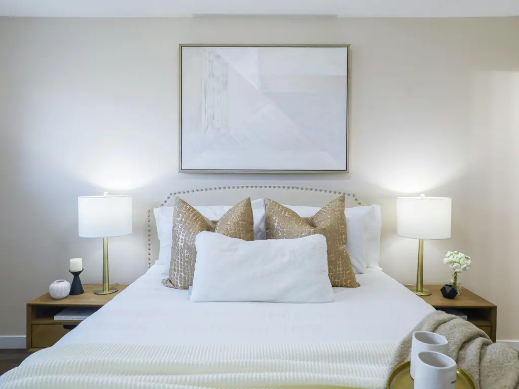 Bedroom with minimalist aesthetic